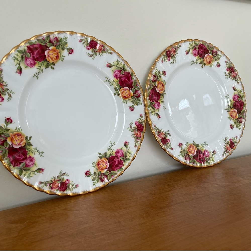 Old Country Roses 8" salad plates (2)